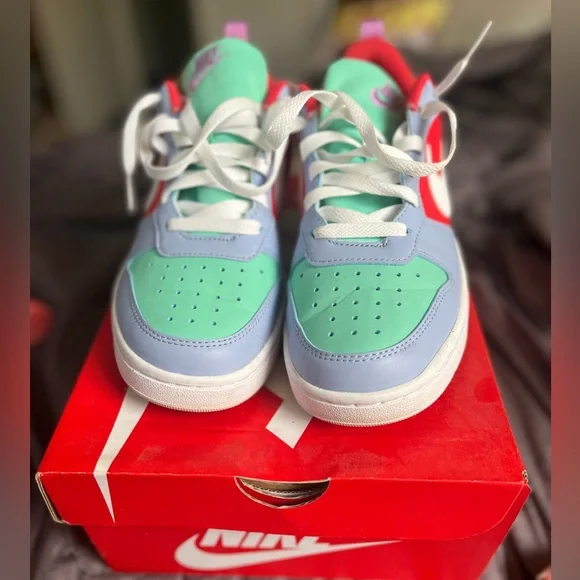 Kids Nike court boroughs Multicolor Sneakers SIZE 5.5 GRADE SCHOOL - Picture 3 of 5